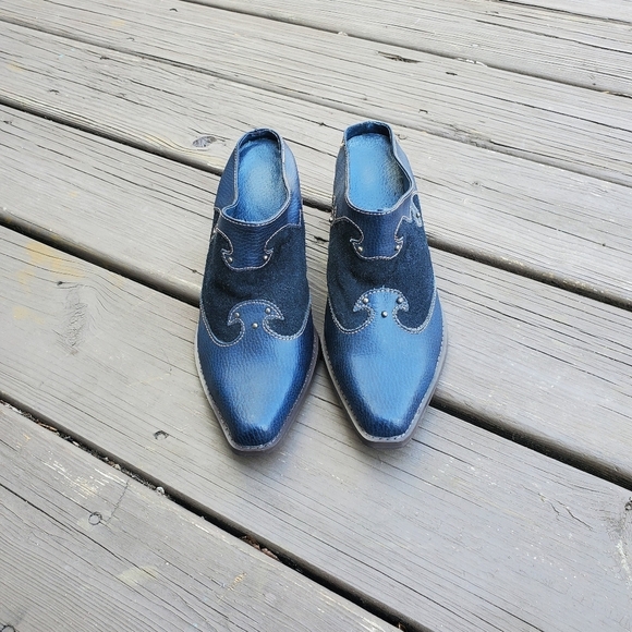 Vintage 70s Western Boho Blue Leather and Suede Heeled Cowgirl Slip-on Mules 8 - Picture 2 of 9